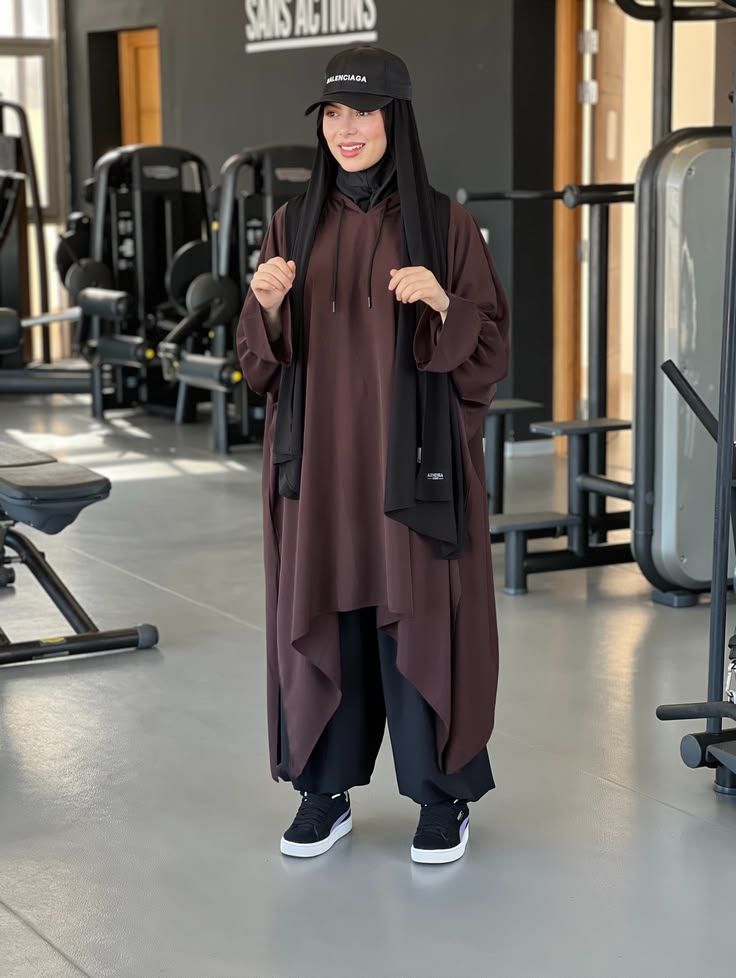 رمادي داكن ميزان أنيق
