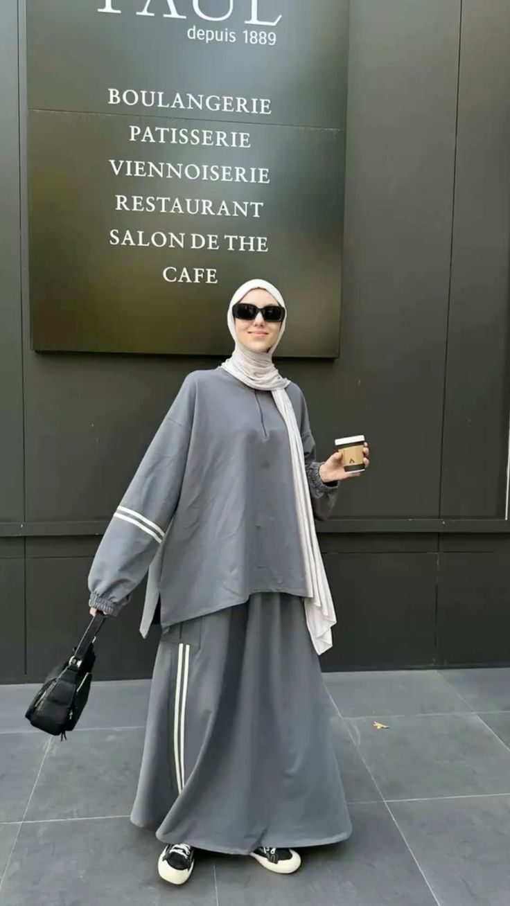 زيتوني سرمدي حضري متين